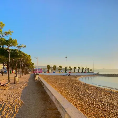 Blue Summer Vibes - Mini 2 - Ac, Parking, At 50m, Discnt Apartment *