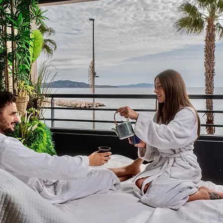 Blue Summer Vibes Mini For Two, Ac, Parking, At 50m, Access -2 * La Ciotat